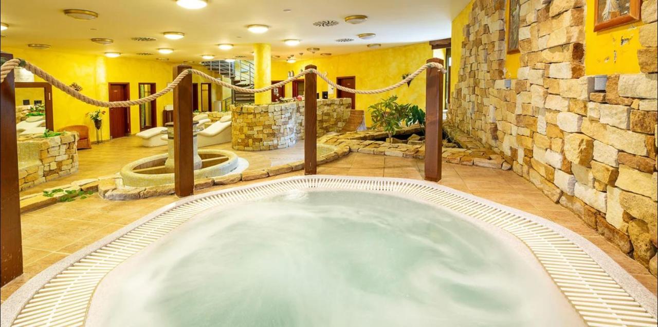 Spa Hotel Bily Horec Harrachov Eksteriør bilde